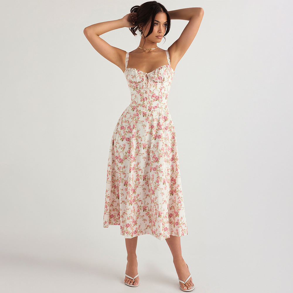 Robe moulante à bretelles croisées