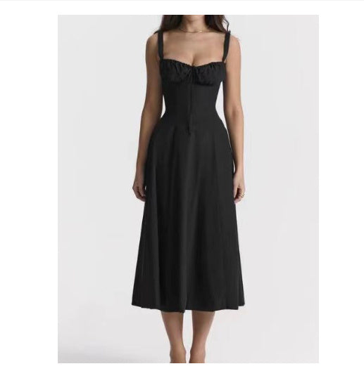 Robe moulante à bretelles croisées